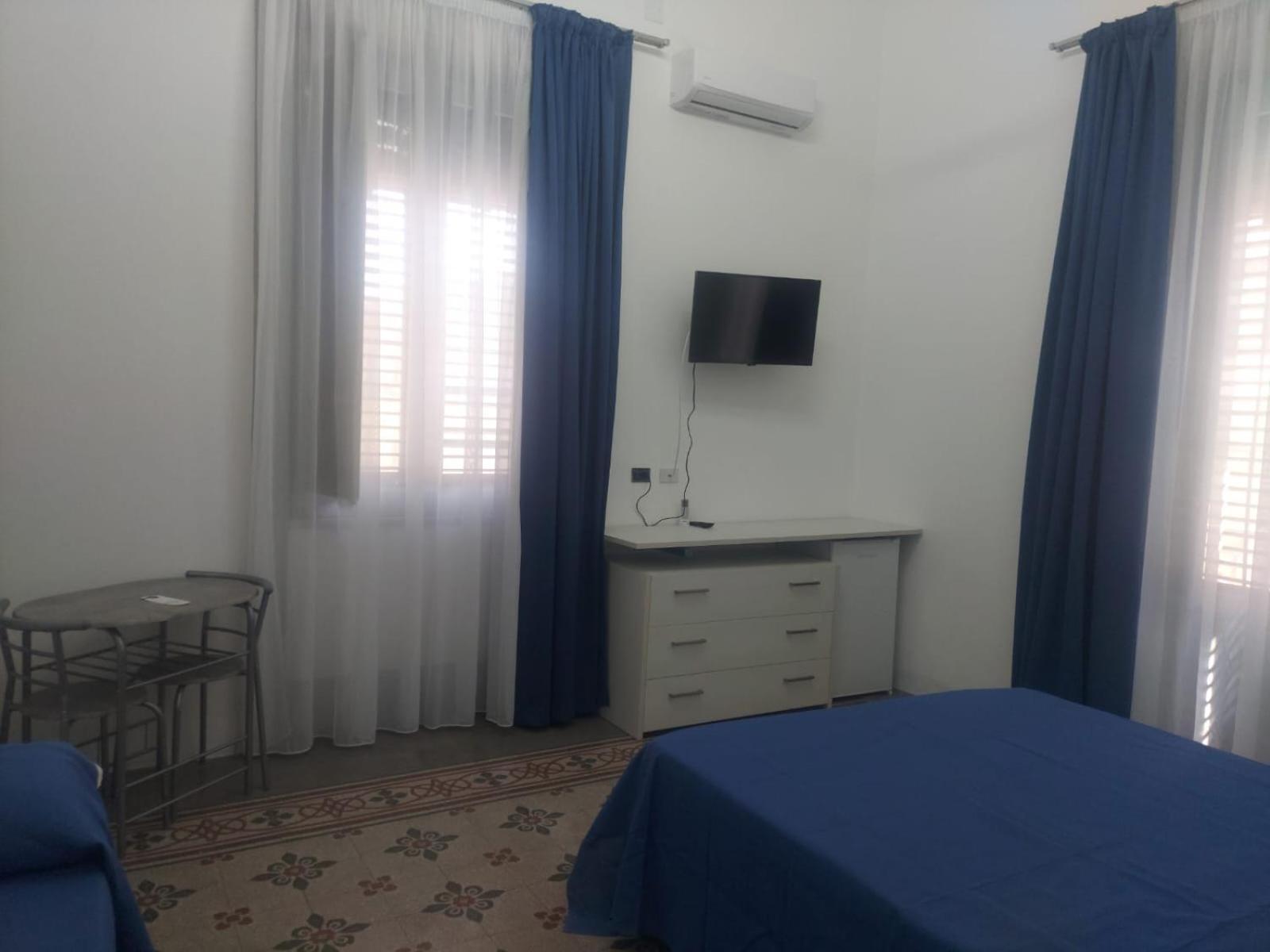 Guest House Lamphotel Militello Palermo Luaran gambar